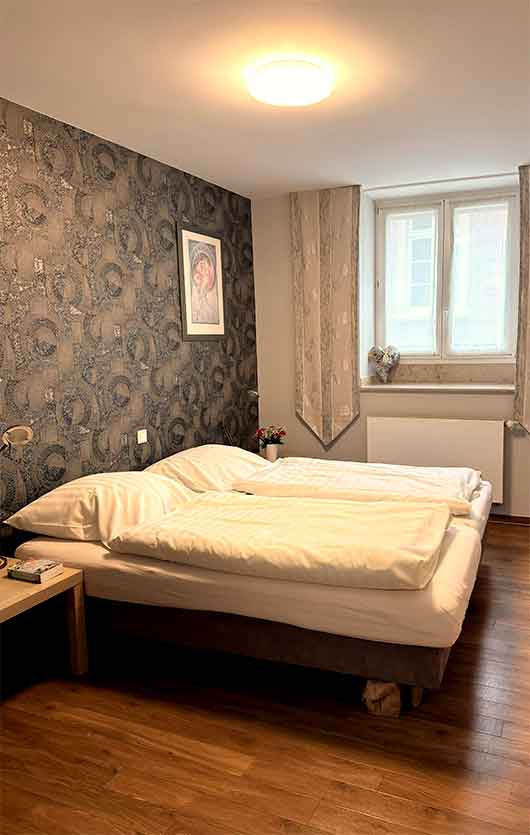 Zimmer 2 Doppelbett